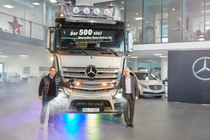 500th-Mercedes-Benz-Actros-SLT-heavy-duty-tractor-unit-handed-over-to-TSB-Transport-Service-Beitinger