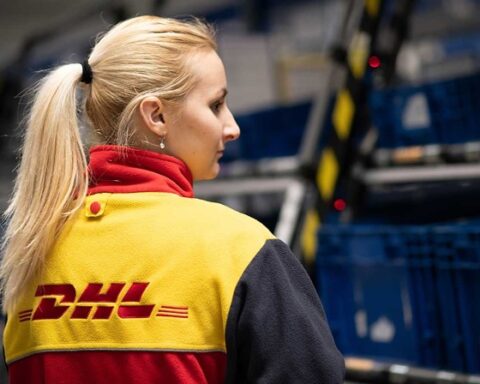 DHL