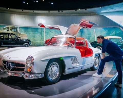 mercedes-benz-fliggy-livestream