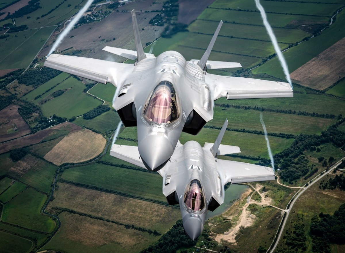 F 35