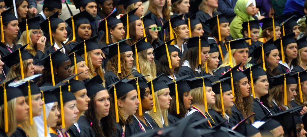 A,Row,Of,Womens,Graaduating,In,With,Some,Male,Graduates