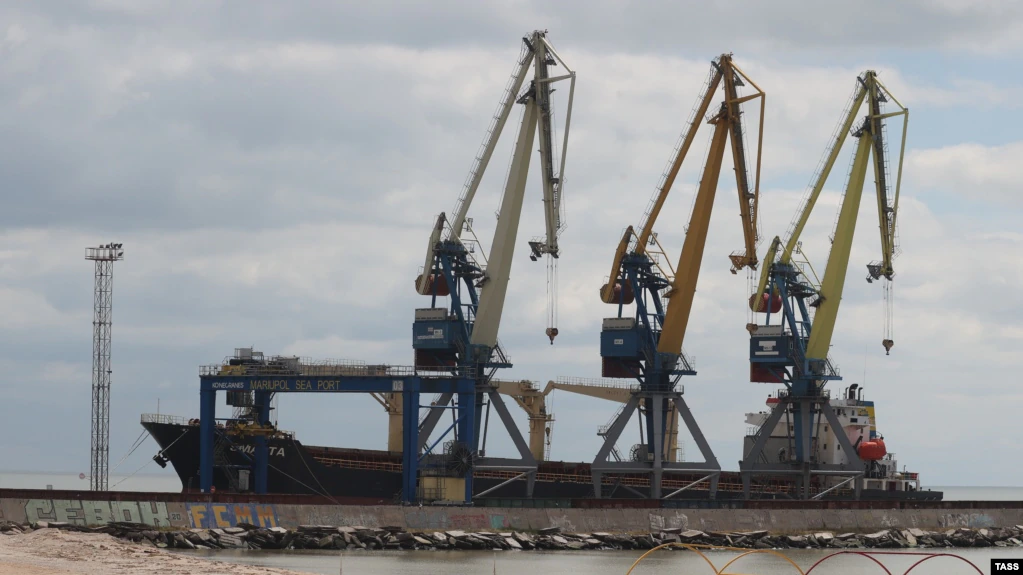 port in Mariupol