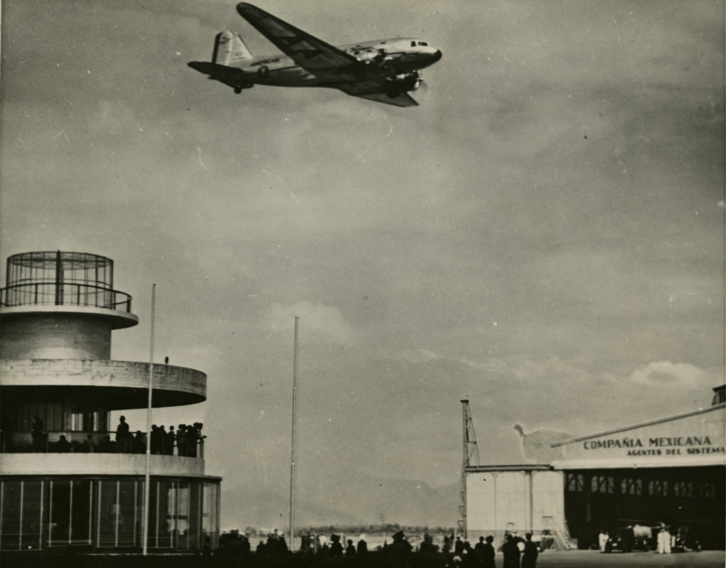 Douglas DC-3 aircraft,