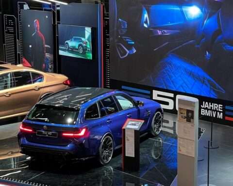 bmw m3 touring le-mans blue