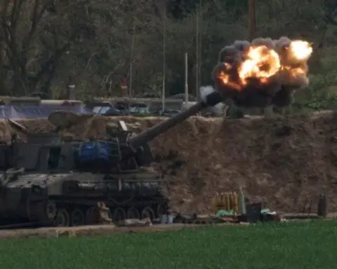 An Israeli mobile artillery