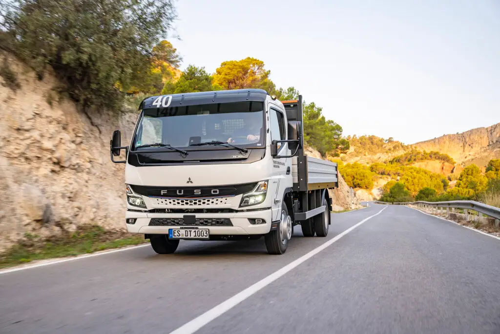 Mitsubishi Fuso-Werk in Portugal feiert Jubiläum: 60 Jahre Lkw-Herstellung in TramagalMitsubishi Fuso plant Tramagal (Portugal) celebrates anniversary: 60 years of truck manufacturing